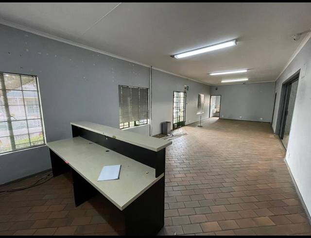 INDUSTRIAL PROPERTY TO RENT IN HENNOPSPARK